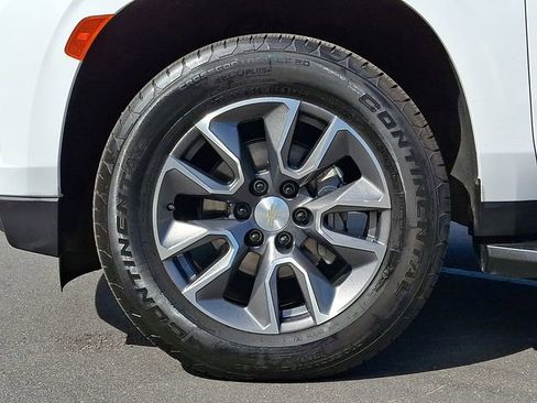 Used 2022 Chevrolet Tahoe LT w/ Luxury Package RWD image 8