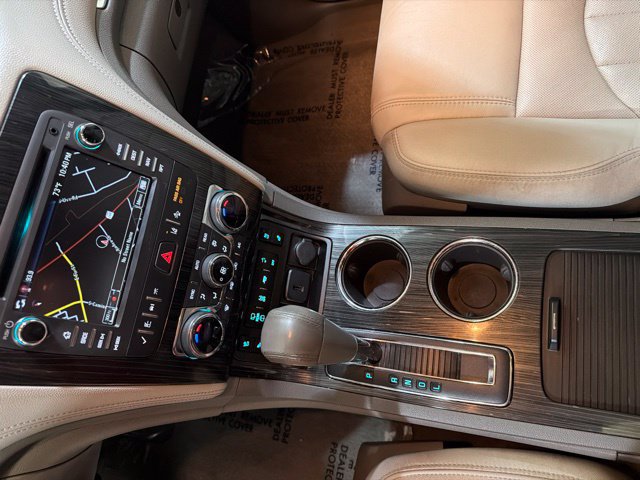 Used 2015 Chevrolet Traverse LTZ AWD/4WD image 19