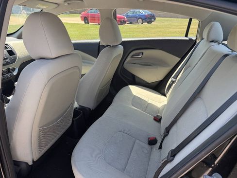 Used 2013 Kia Rio LX w/ PWR Pkg FWD image 8