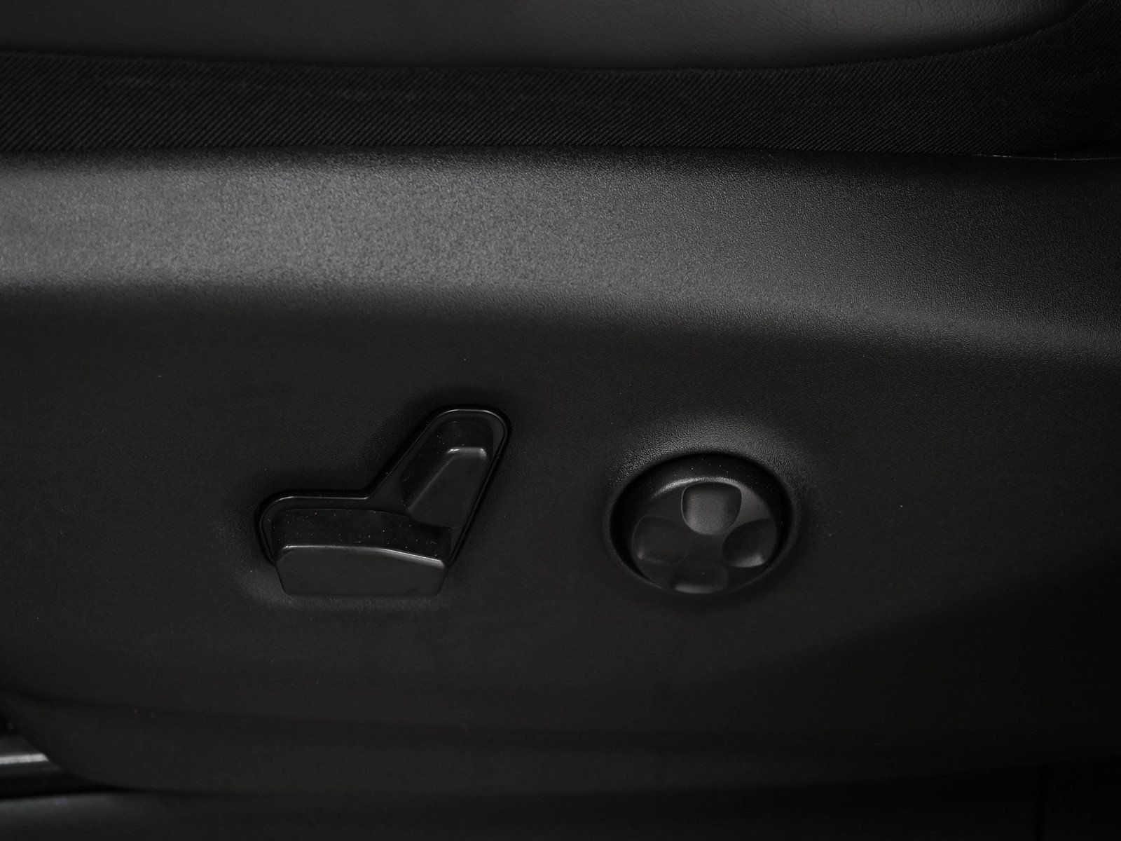 Used 2023 Chrysler Pacifica Touring-L FWD image 28
