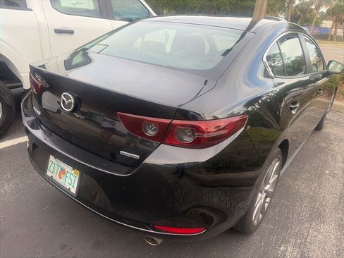 Used 2019 MAZDA MAZDA3 Sedan w/ Select Package image 2