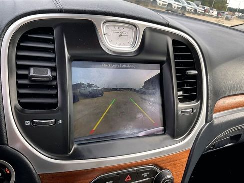 Used 2019 Chrysler 300 C w/ Safetytec Plus Group image 21
