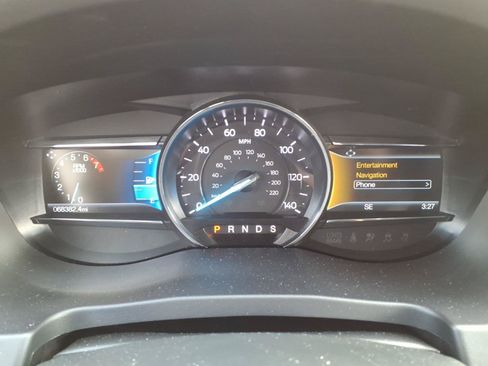 Used 2018 Ford Explorer Limited w/ Equipment Group 301A AWD/4WD image 16