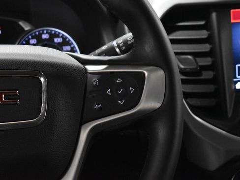 Used 2023 GMC Acadia SLT w/ Preferred Package image 10