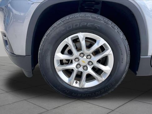 Used 2018 Chevrolet Traverse LS FWD image 10