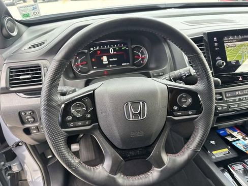 Certified 2025 Honda Passport Black Edition image 22
