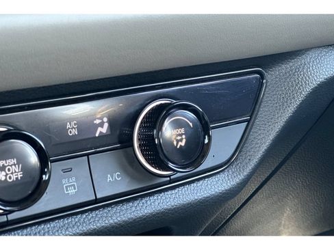 Used 2025 Honda HR-V LX image 30