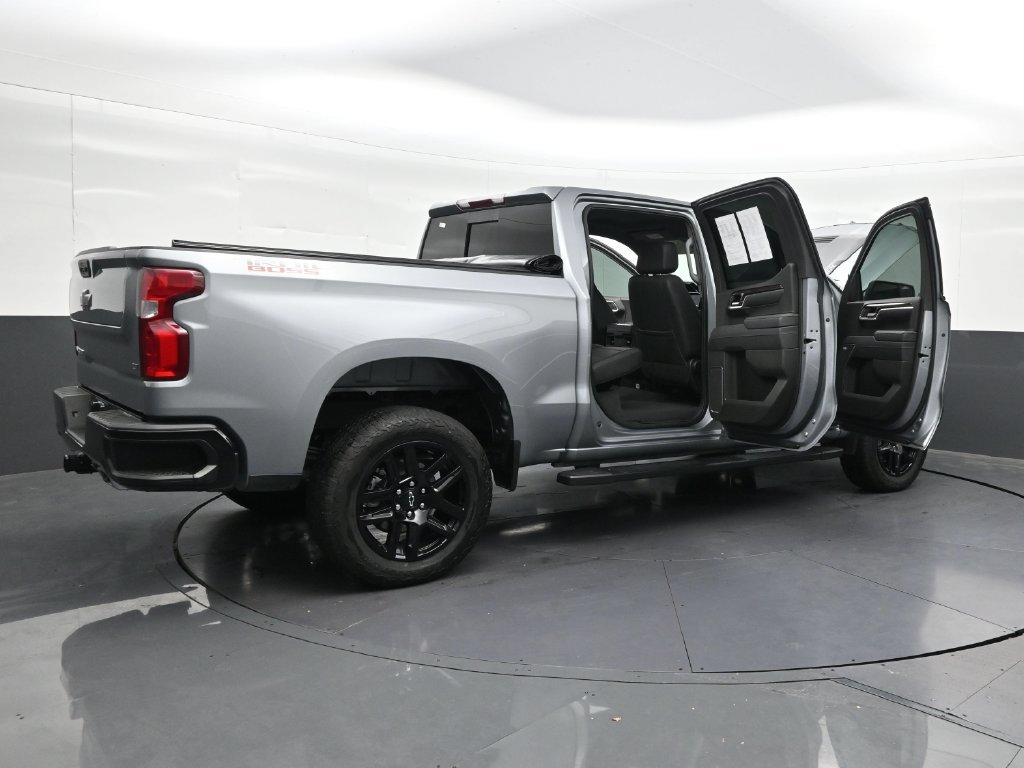Used 2025 Chevrolet Silverado 1500 LT Trail Boss w/ Convenience Package II AWD/4WD image 33