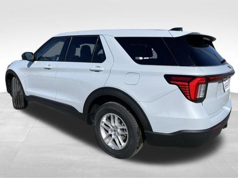 New 2026 Ford Explorer Active image 5