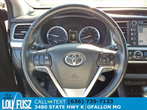 Used 2018 Toyota Highlander Limited image 21