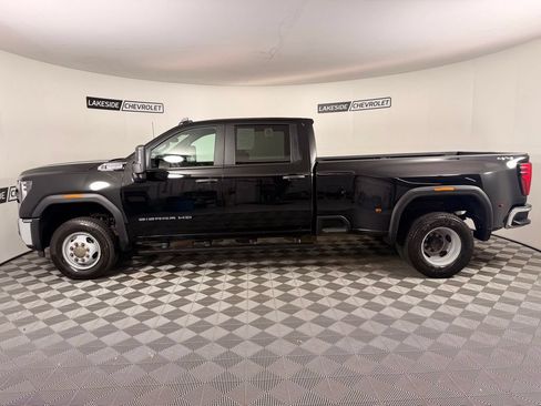 Used 2026 GMC Sierra 3500 Pro AWD/4WD image 3