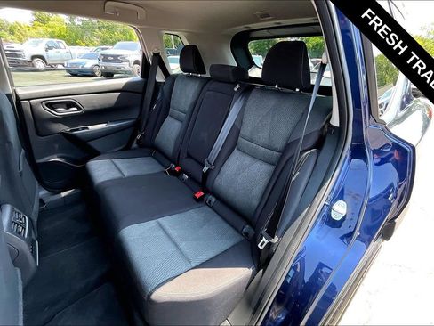 Used 2024 Nissan Rogue SV AWD/4WD image 6