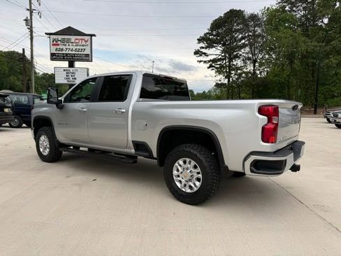 Used 2023 Chevrolet Silverado 2500 LT w/ Convenience Package AWD/4WD image 8