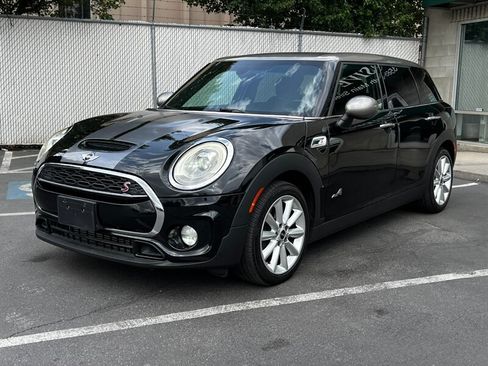 Used 2017 MINI Cooper Clubman S AWD/4WD image 3