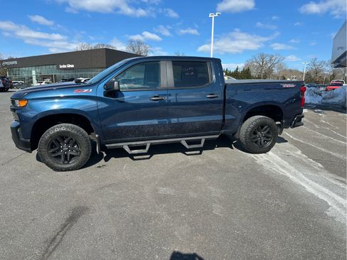 Used 2020 Chevrolet Silverado 1500 Custom Trail Boss w/ Custom Convenience Package image 2