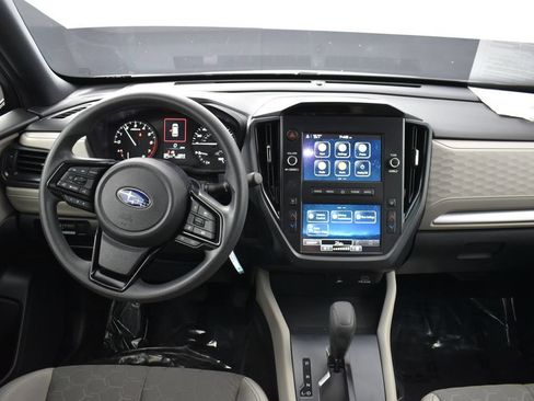 Used 2025 Subaru Forester AWD/4WD image 13