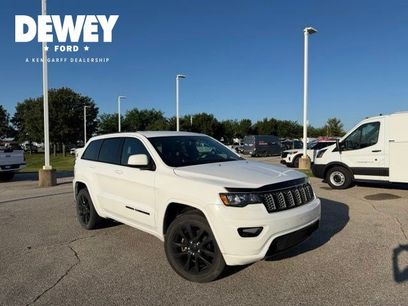 Used 2017 Jeep Grand Cherokee Altitude