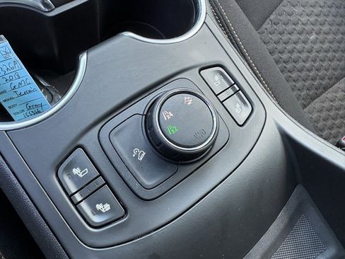 Used 2018 GMC Terrain SLE w/ Driver Convenience Package image 55