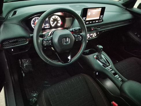 Used 2024 Honda HR-V Sport image 10