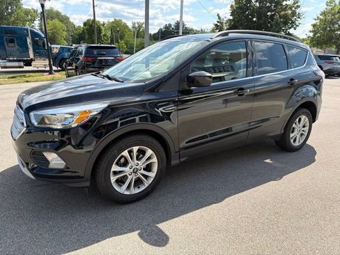 Used 2018 Ford Escape SE w/ SE Sync 3 Package FWD image 7