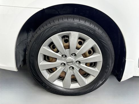 Used 2019 Nissan Sentra S image 37