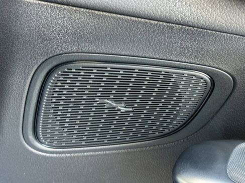 Used 2025 Mercedes-Benz GLC 350e GLC 350e image 22