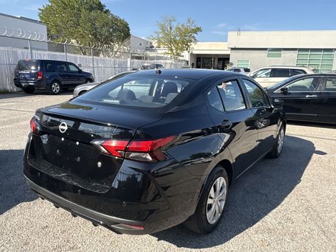 Used 2025 Nissan Versa S FWD image 6