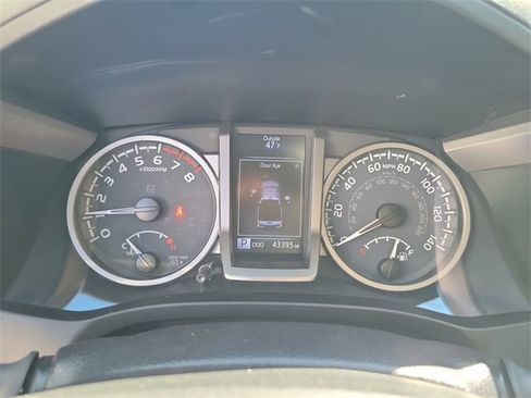 Used 2021 Toyota Tacoma SR5 image 17