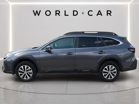 Used 2023 Subaru Outback Premium image 4