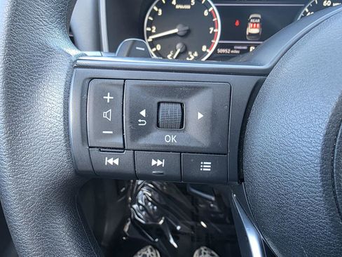 Used 2024 Nissan Rogue SV image 17