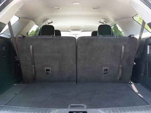 Used 2022 Ford Explorer XLT w/ Equipment Group 202A image 14