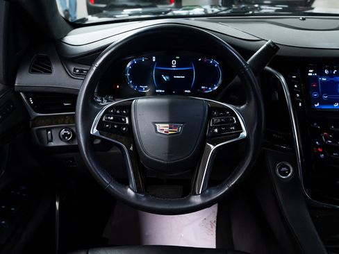 Used 2019 Cadillac Escalade ESV Platinum image 12