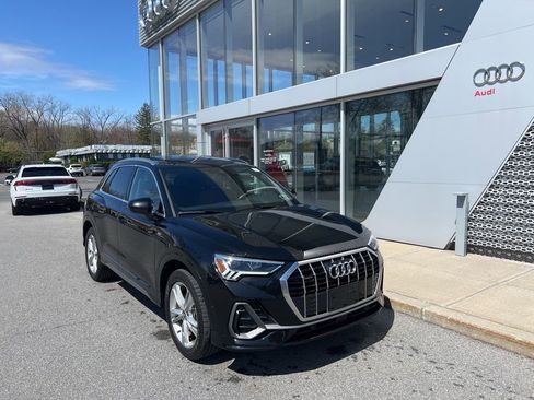 Used 2020 Audi Q3 2.0T Prestige w/ Prestige Package image 4
