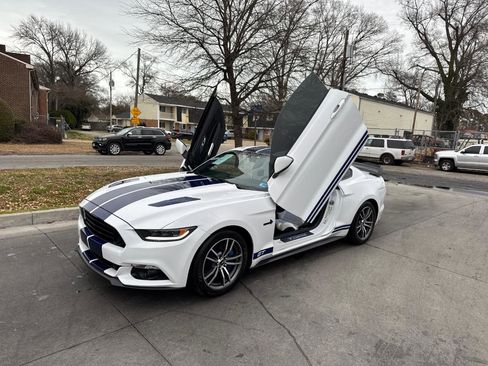 Used 2017 Ford Mustang GT image 2