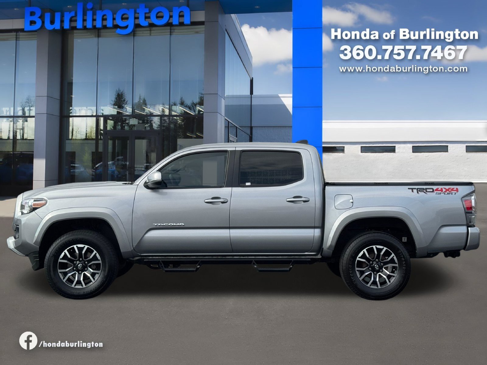 Used 2021 Toyota Tacoma TRD Sport AWD/4WD image 3