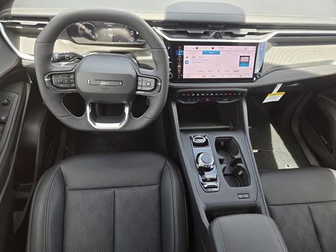 Certified 2026 Jeep Cherokee Overland AWD/4WD image 11