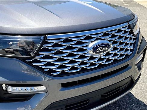 Used 2023 Ford Explorer Platinum w/ Technology Package AWD/4WD image 35