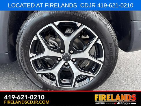 Used 2025 Jeep Compass Limited AWD/4WD image 10