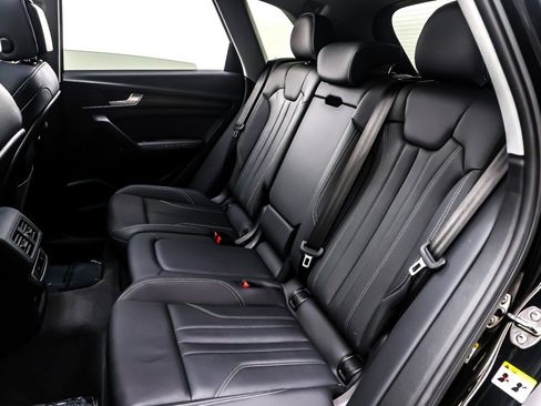 Used 2025 Audi Q5 2.0T Premium Plus w/ Premium Plus Package image 9