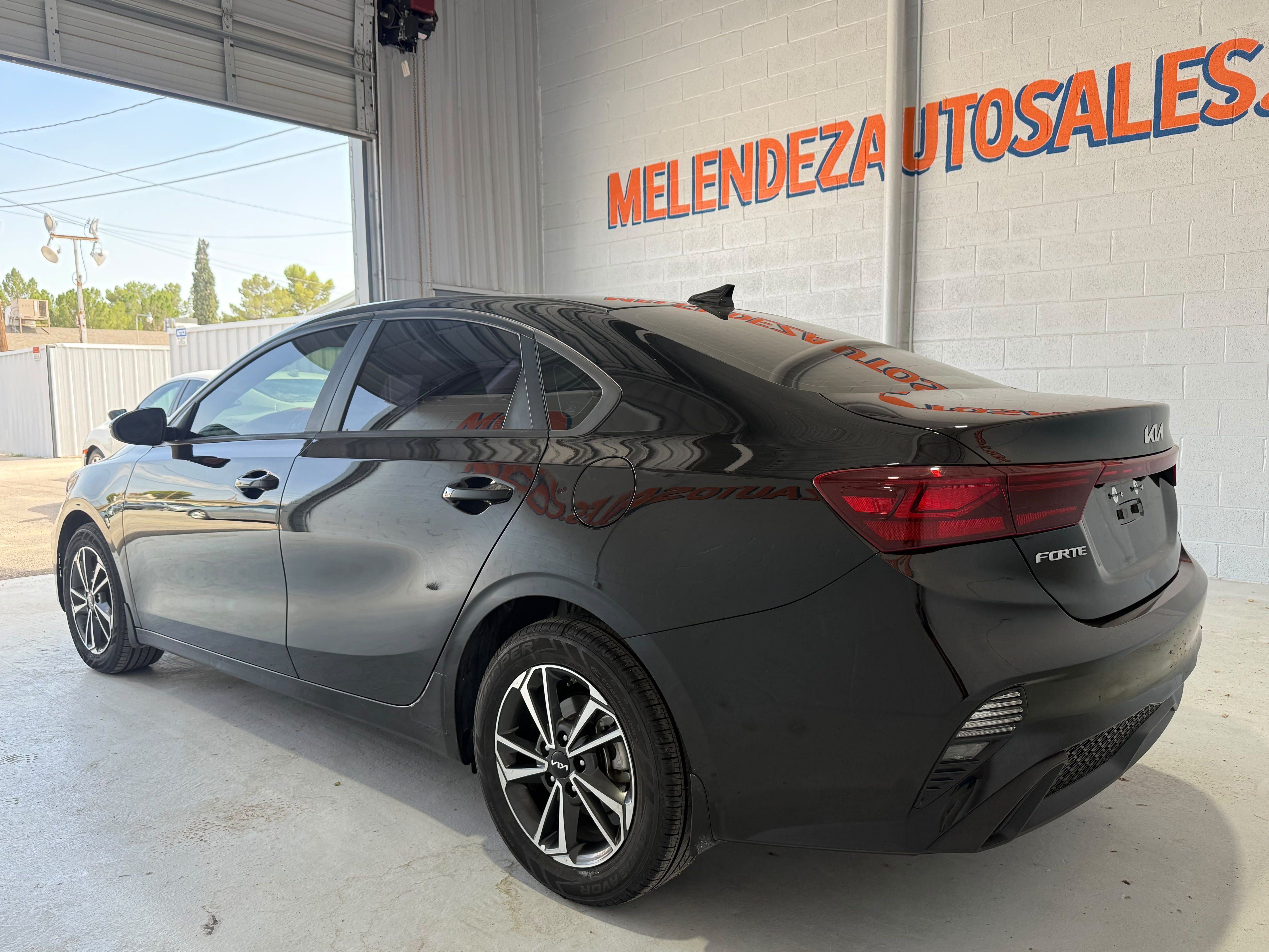 Used 2024 Kia Forte LXS FWD image 3