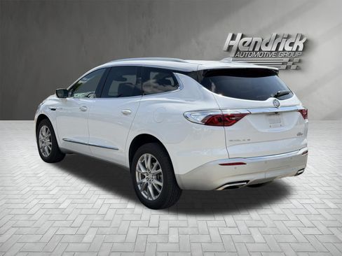 Used 2023 Buick Enclave Essence FWD image 7