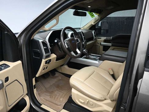 Used 2019 Ford F150 Lariat w/ Equipment Group 502A Luxury AWD/4WD image 24