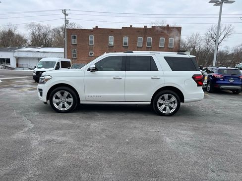 Used 2024 Ford Expedition Platinum image 5