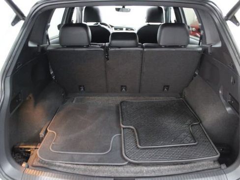Used 2019 Volkswagen Tiguan SEL Premium R-Line AWD/4WD image 24
