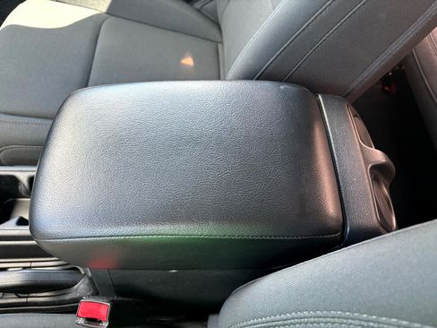 Used 2021 Jeep Wrangler Sport image 25