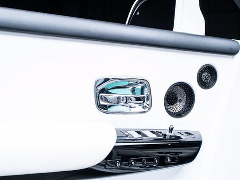 Used 2022 Rolls-Royce Phantom Sedan w/ The Phantom Package RWD image 41