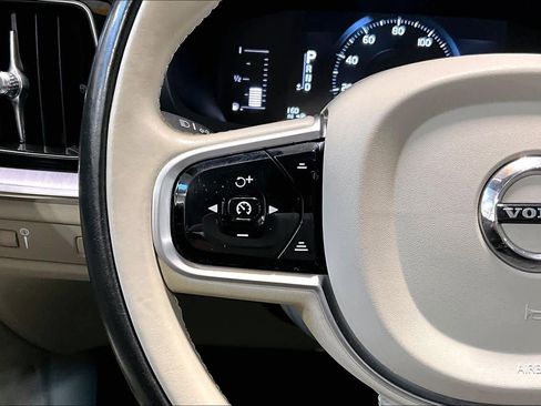 Used 2019 Volvo S60 T6 Momentum image 22