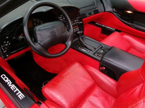 Used 1995 Chevrolet Corvette Convertible RWD image 20