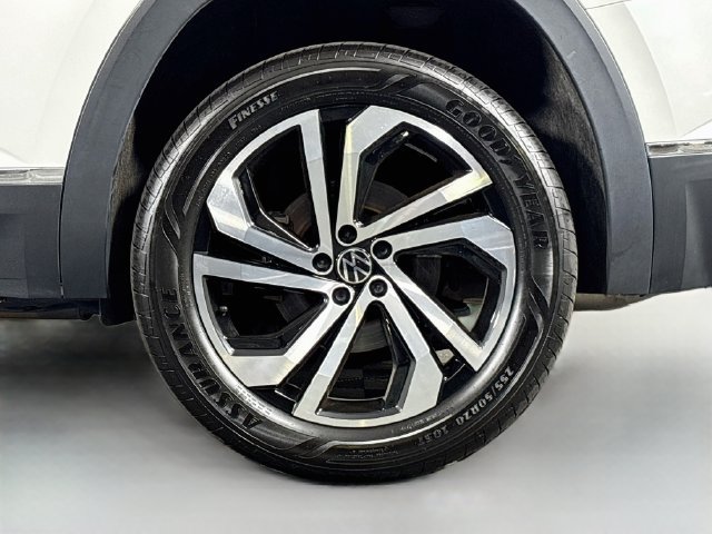 Certified 2023 Volkswagen Atlas SEL AWD/4WD image 36
