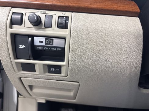 Used 2014 Subaru Outback 2.5i Limited w/ Accessory Value Package (OYT) image 17